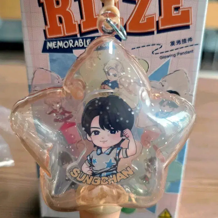[BUNJANG] RIIZE POPMART Sungchan Memorable Picks Photocard Bundle / 라이즈 팝마트 성찬 memorable picks(포카포함)