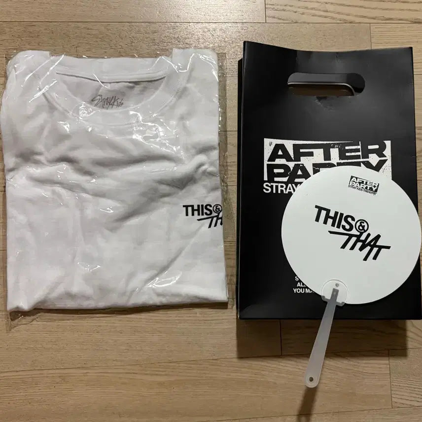 [BUNJANG] Stray Kids After Party THIS&amp;THAT T-Shirt &amp; Fan Set / 스트레이키즈 아프터파티 THIS&amp;THAT 티셔츠 + 부채