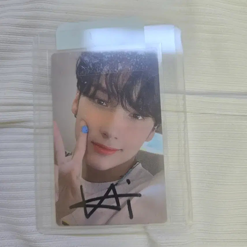 [BUNJANG] TXT Huening Kai Signed Photocard / 휴닝카이 싸포
