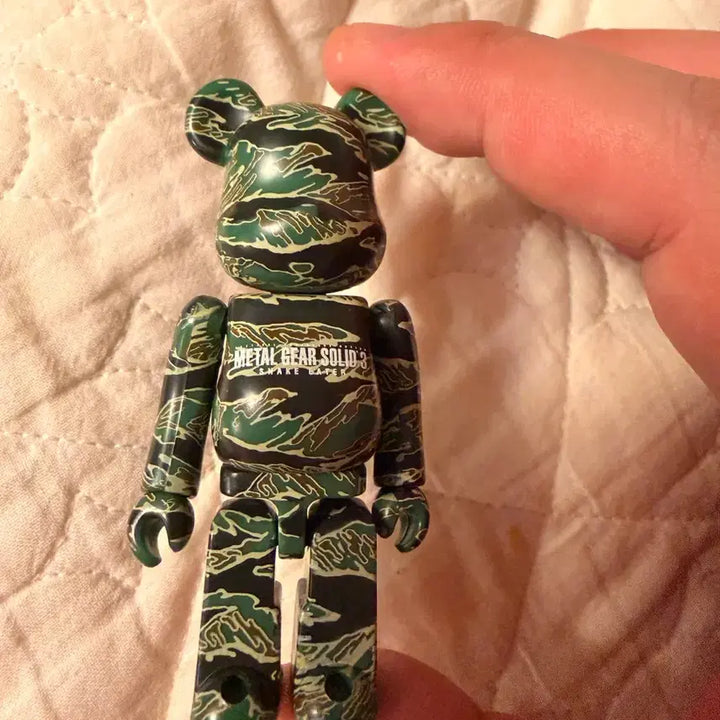[BUNJANG] Bearbrick Series 9 Metal Gear Solid 3 Figure / 베어브릭 시리즈9 SF 메탈기어솔리드3