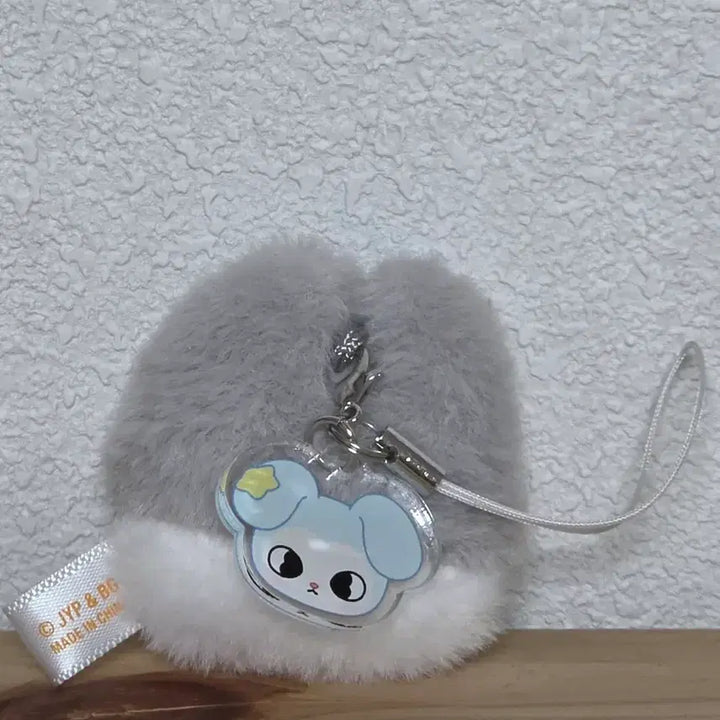 [BUNJANG] Stray Kids Wolfchan Pom Pom Keyring / 폼폼키링 울프찬 (스키즈 콘서트 입장기프트)
