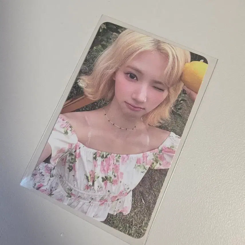 [BUNJANG] HATSU KOI JIWU Lemonade Sticker Version Photocard / 하투하 하츠투하츠 지우 레몬탱 앨범포카 양도
