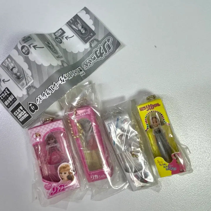 [BUNJANG] Licca-chan Miniature Collection Vol. 2 Gacha Dolls &amp; Keychains Bundle Set / (4종 일괄) 리카짱 역대 미니어처 컬렉션 2탄 가챠 인형 키링