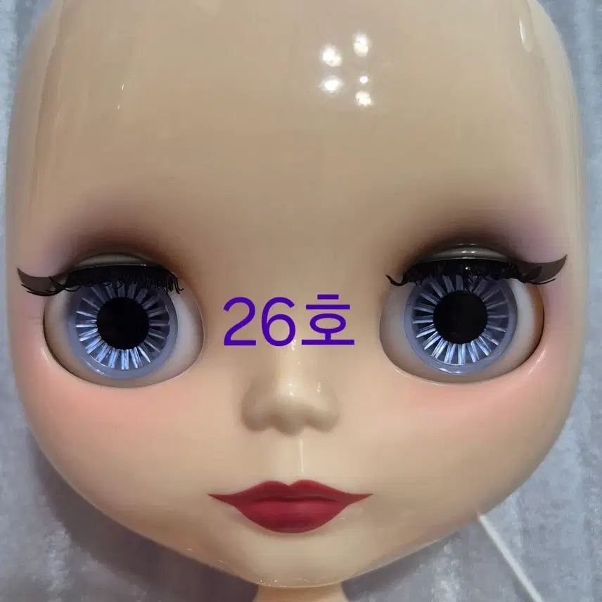 [BUNJANG] Blythe Lucretia Almerie with Stand / 브라이스 루크레시아 알머리+디폴