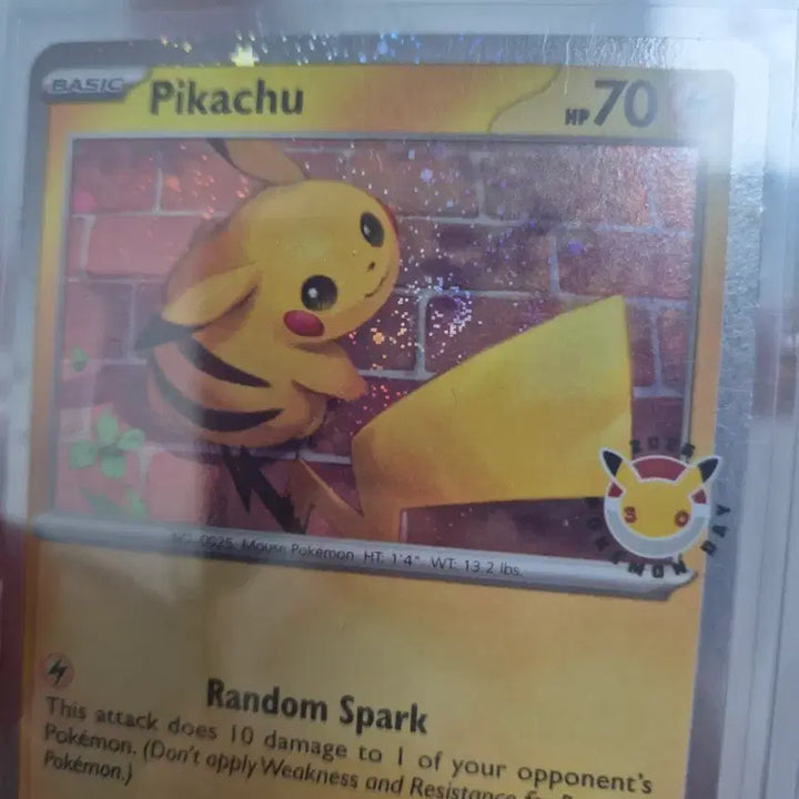 [BUNJANG] Pokemon Card Pikachu 70HP 30th Anniversary Swirl 2021 / 포켓몬 카드 피카츄 70HP 2021 30주년 기념 스월