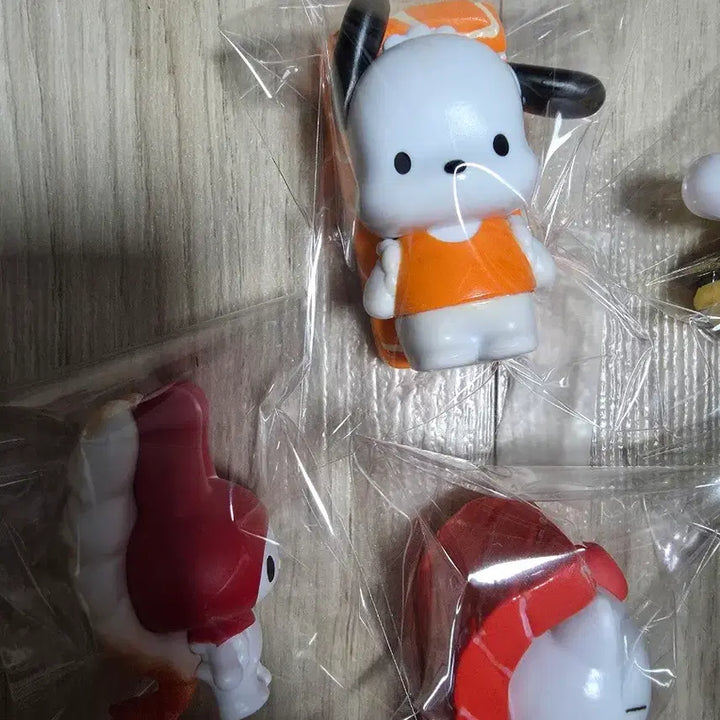 [BUNJANG] Sanrio Characters Sushi Gacha Figure Set Vol. 1 (5 Types) / 산리오 캐릭터즈 스시 초밥 가챠 피규어 1탄 5종 풀세트