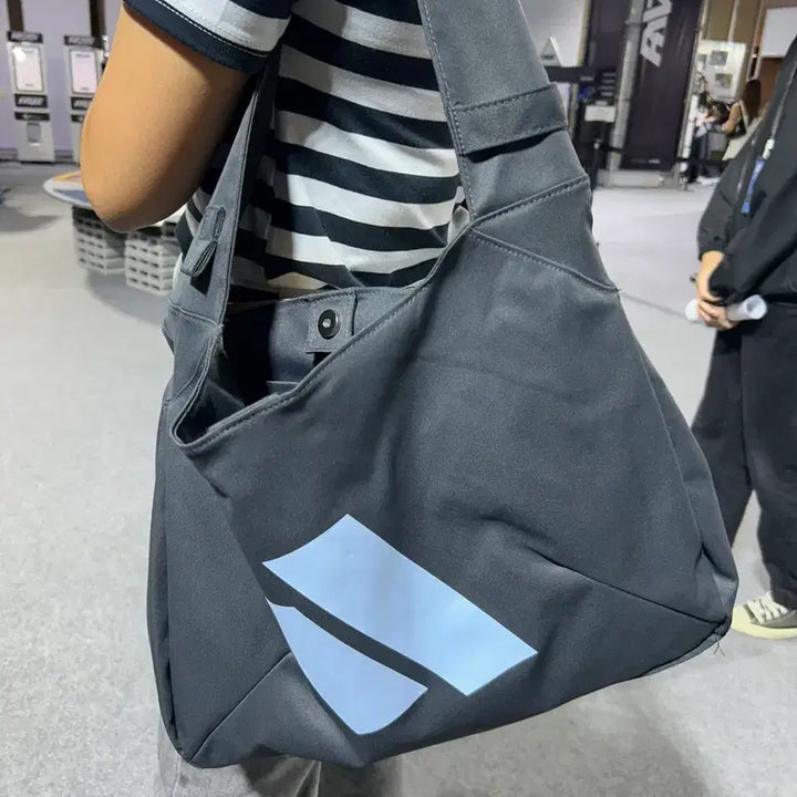 [BUNJANG] RIIZE Bangkok Archive Pop-up HOBOPACK / 라이즈 방콕 아카이브 팝업 호보팩 팝니다.
