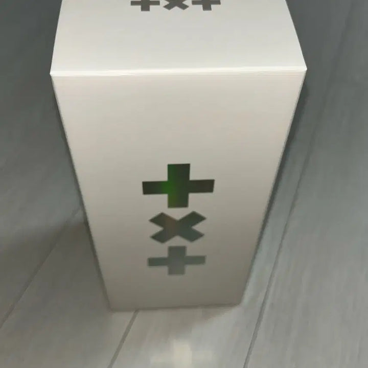 [BUNJANG] TXT Official Light Stick Ver.2 (New) / 모아봉2(새상품) 양도 (덤 많이 드려요)