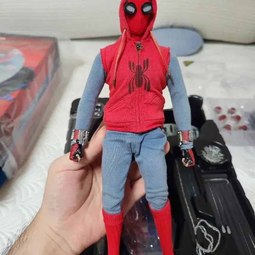 [BUNJANG] Hot Toys Spider-Man: Far From Home Homemade Suit / 핫토이 스파이더맨 파프롬홈 홈메이드 슈트
