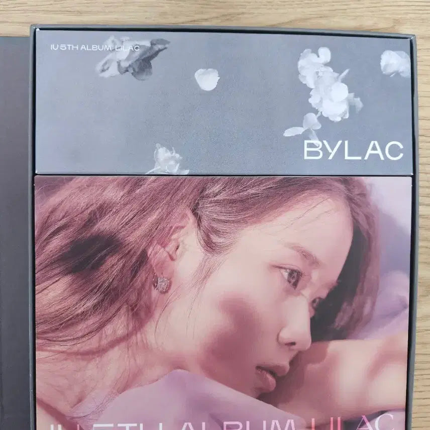 [BUNJANG] IU BYLAC Unsealed Album / 아이유 BYLAC 개봉앨범 판매