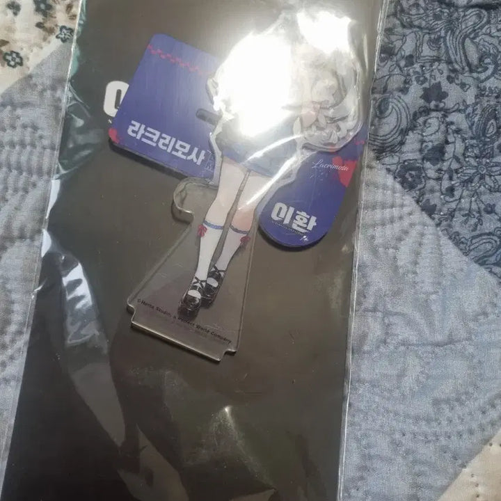 [BUNJANG] GS25 Lacramaosa Acrylic Stand / gs25 이환 라크라모사 아크릴스탠드