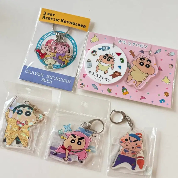 [BUNJANG] Crayon Shin-chan Acrylic Charm, Stand Figure, Magnet, Badge Set / 짱구는 못말려 아크릴 키링, 아크릴 스탠드 피규어, 마그넷, 뱃지 세트