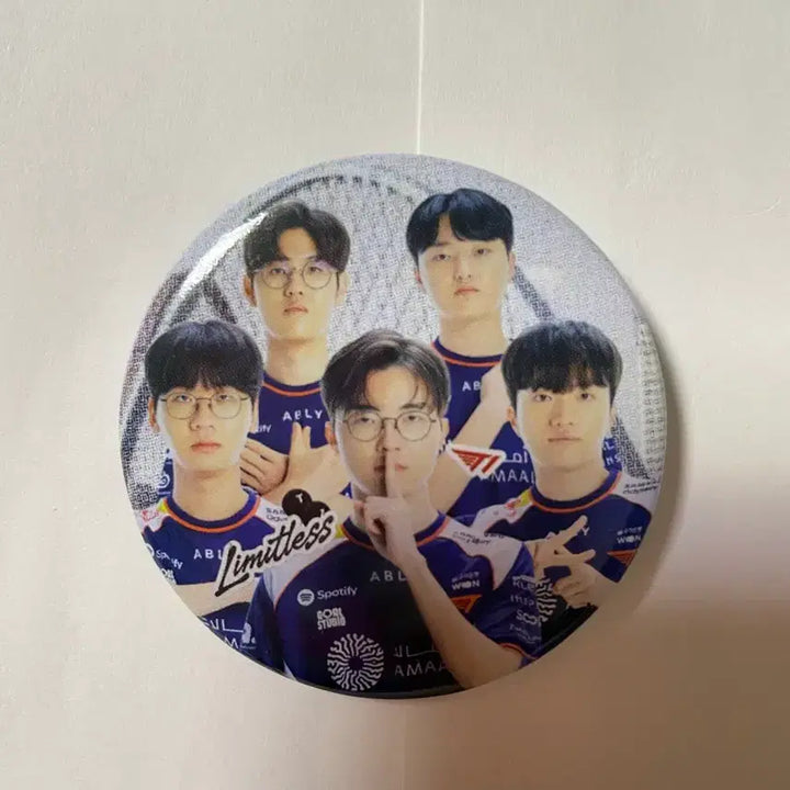 [BUNJANG] T1 MSI Fan Festa Autographed Fan and Pin Button Set / MSI 팬페스타 티원 T1 사인 부채와 핀버튼 세트