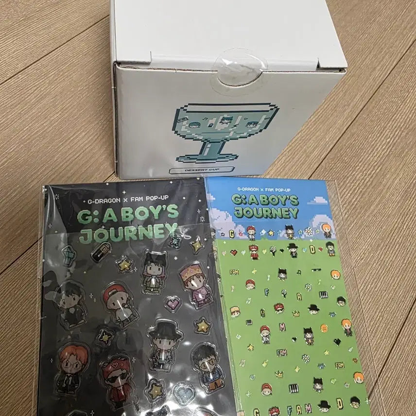 [BUNJANG] BIGBANG G-Dragon Fam Popup Store Dessert Cup &amp; Sticker Set (Sealed) / 빅뱅 지드래곤 팸 팝업 굿즈 일괄판매