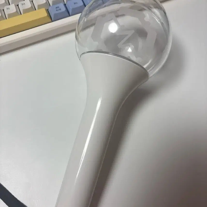 [BUNJANG] Le Sserafim Official Light Stick / 리레볼루션 응원봉