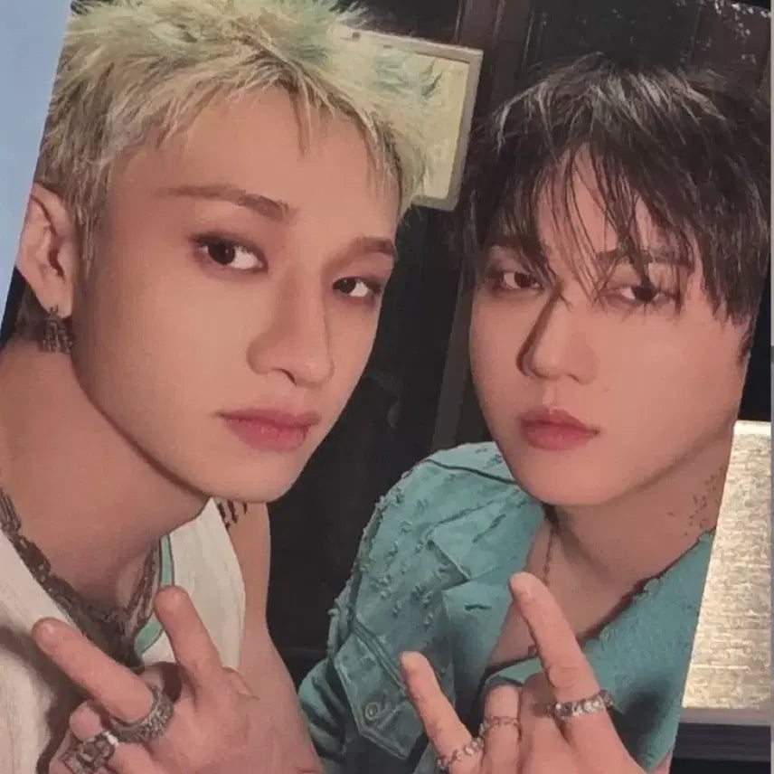 [BUNJANG] Stray Kids THIS &amp; THAT Popup Long Sleeve T-Shirt Unit Photocard Chan Changbin / 스트레이키즈 THIS &amp; THAT 팝업 롱슬리브 티셔츠 유닛포카 찬 창빈