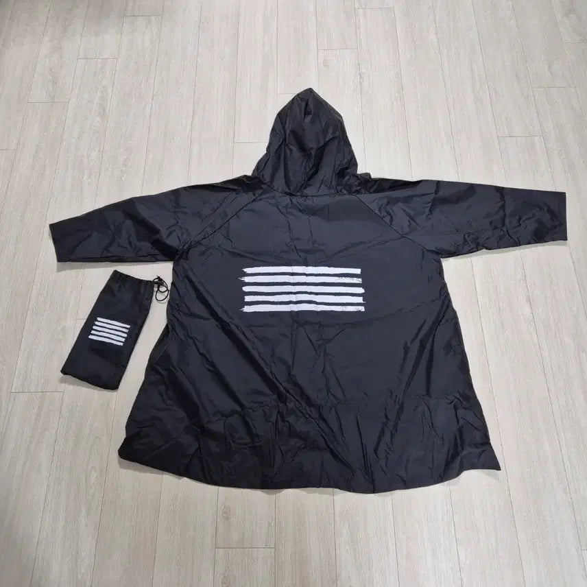 [BUNJANG] BIGBANG 10th Anniversary Concert Limited Edition Poncho Raincoat / 빅뱅 10주년 콘서트 굿즈 판초 우의 우비 한정판