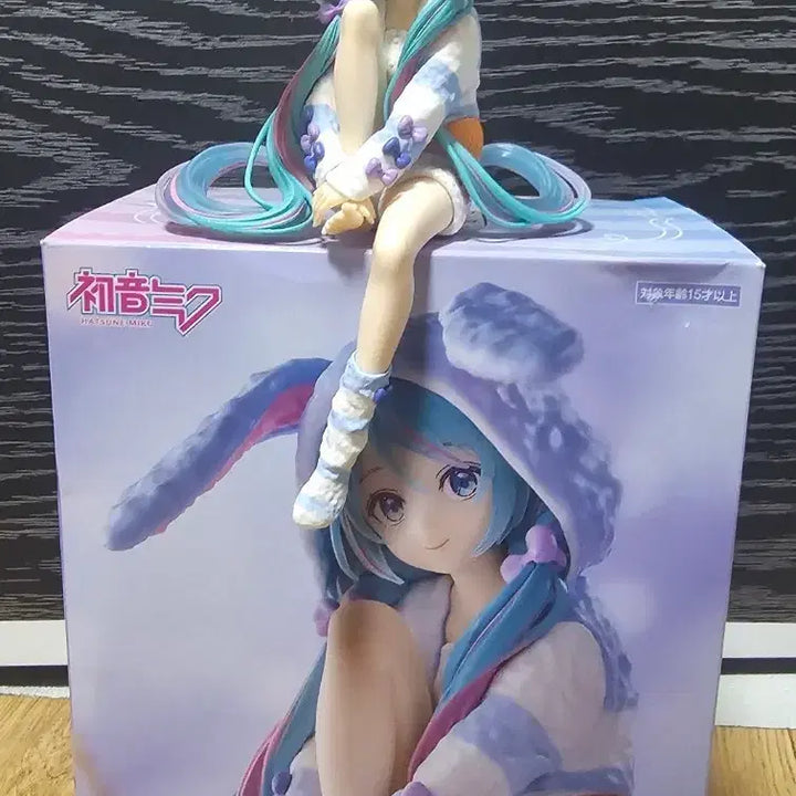 [BUNJANG] Hatsune Miku Rabbit Ear Pajama Figure / 하츠네 미쿠 토끼 귀 파자마 피규어