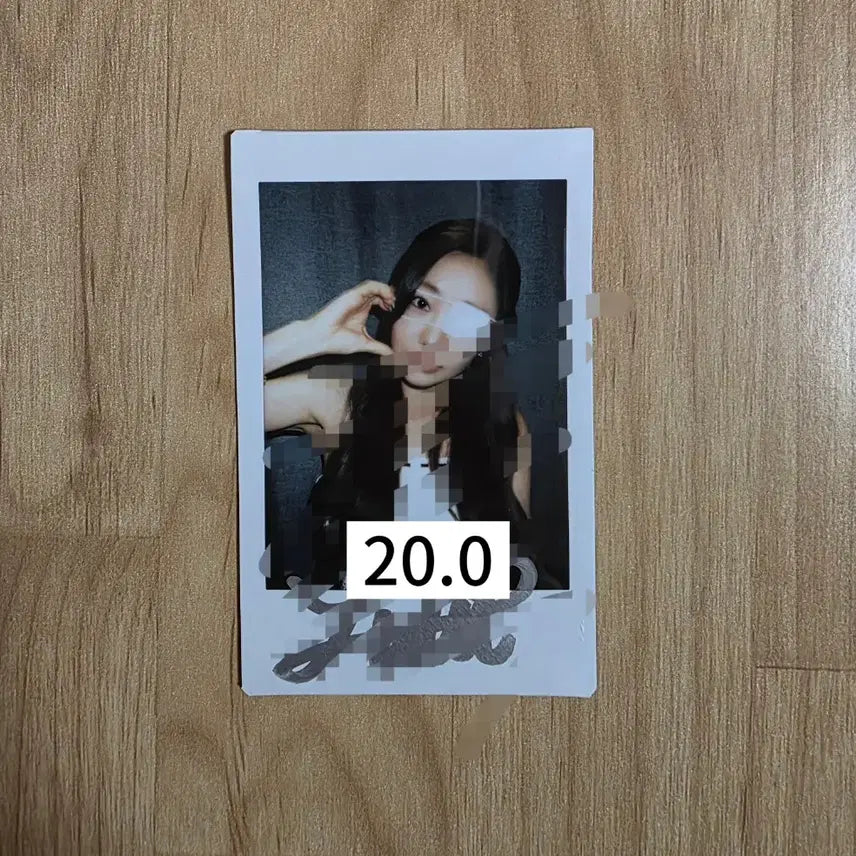 [BUNJANG] KISS OF LIFE Julie Signed Polaroid / 키스오브라이프 쥴리 사인 폴라 양도 ( kissoflife sign pola)