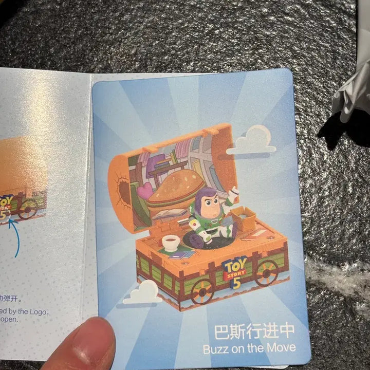 [BUNJANG] Pop Mart Toy Story Buzz on the Move Figure / 토이스토리5 팝마트 버즈 Buzz on the move 피규어