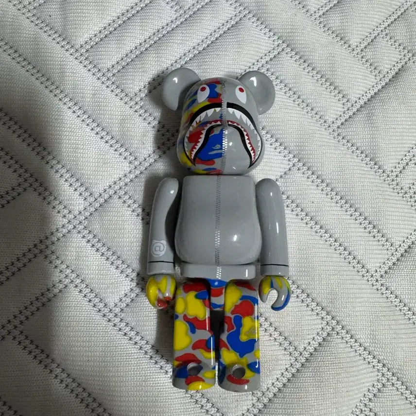 [BUNJANG] Bape Medicom Toy Bearbrick 30th Anniversary 100% / 마지막 가격!!베이프 베어브릭 메디콤토이 30주년 100%만 판매