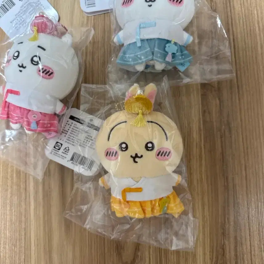 [BUNJANG] Chiikawa Usagi Hanbok Set / 한복 우사기 치이카와 세트