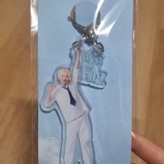 [BUNJANG] Super Junior Ryeowook Dive to Blue Concert Acrylic Keyring + Photocard / 슈퍼주니어 려욱 콘서트 DIVE TO BLUE 키링 +포카 새상품
