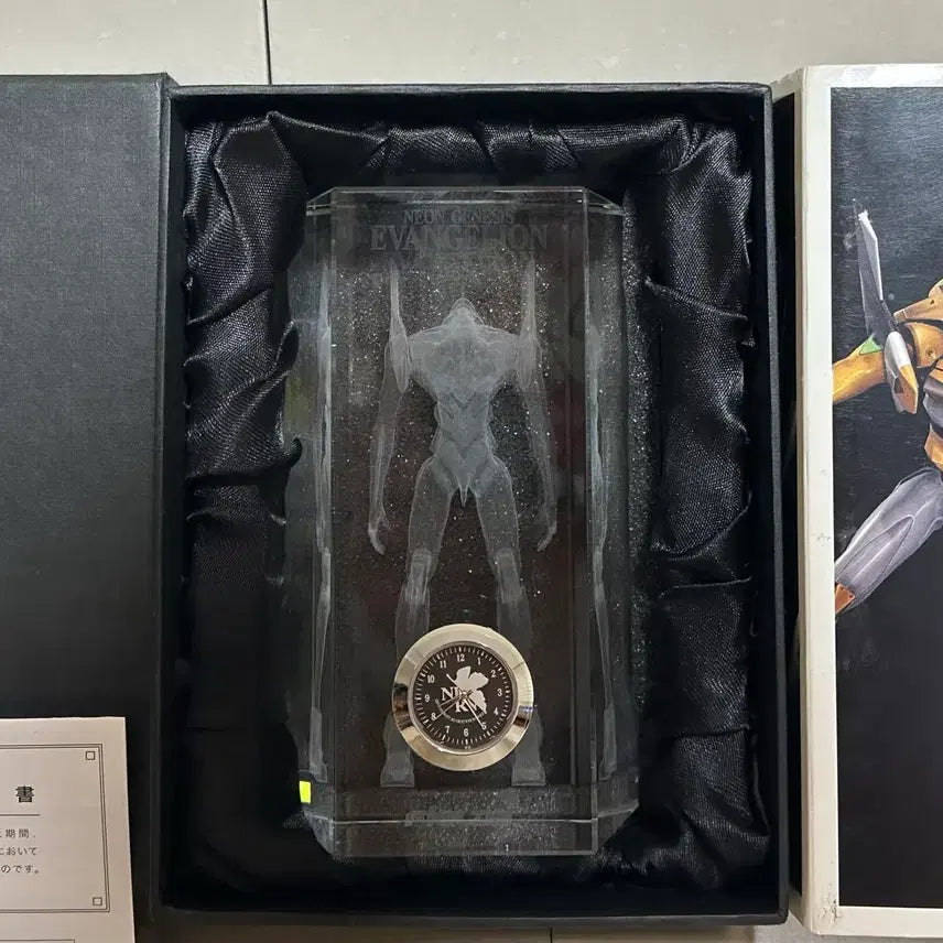 [BUNJANG] Evangelion Unit-01 Limited Edition Crystal Watch / (한정판)에반게리온 초호기 크리스탈 시계