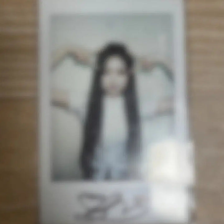 [BUNJANG] TripleS Jueun Autographed Polaroids Photocard / 트리플에스 주빈 싸인폴라