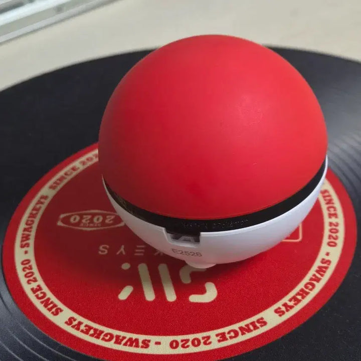 [BUNJANG] Pokemon Pokémon Ball + Pouch Set (Pokemon Tamagotchi Takara Tomy) / 포켓몬 포케나데 몬스터볼 + 파우치 세트 판매합니다. (포켓몬 다마고치 타카라토미)