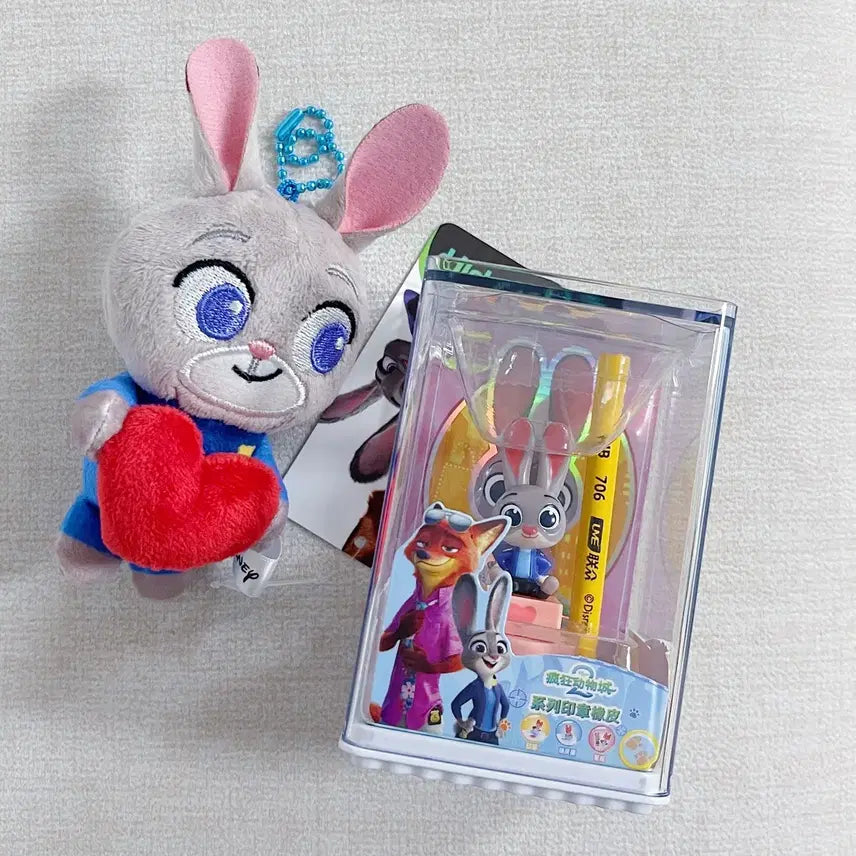 [BUNJANG] Disney Zootopia Judy Pencil Stamp Figure + Keychain Set / 디즈니 주토피아 주디 연필 스탬프 피규어  + 키링 세트