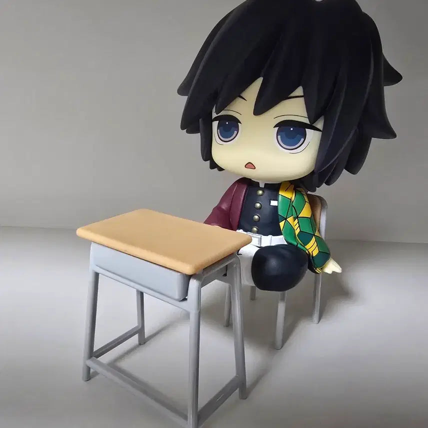 [BUNJANG] Look Up Noodle Stopper Desk &amp; Chair Set / 새상품 ) 룩업 누들스토퍼 피규어 책상+의자 세트