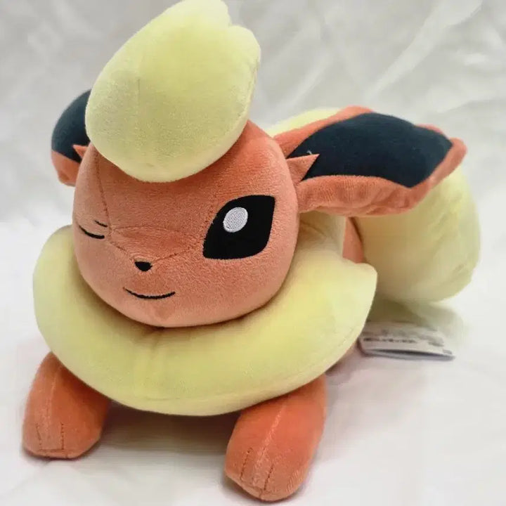 [BUNJANG] Banpresto Pokemon Mecha Mucho Gutto Nap Ver. Jolteon Plush / 포켓몬스터 반프레스토 메챠모후굿토 낮잠ver 이브이즈 부스터 인형 판매합니다