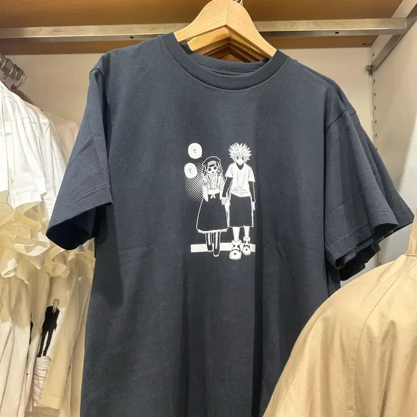 [BUNJANG] Uniqlo Hunter x Hunter Collaboration T-Shirt (Size M) / 헌터헌터 유니클로 반팔티