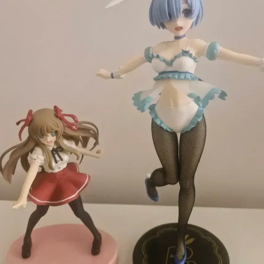 [BUNJANG] Re:Zero Rem Bunny Girl Figure &amp; Stray Cat Overrun Figure Bundle Set / (일괄)리제로 렘 피규어 바니걸 고전 미소녀 피규어 처분 길잃은 고양이 오버런