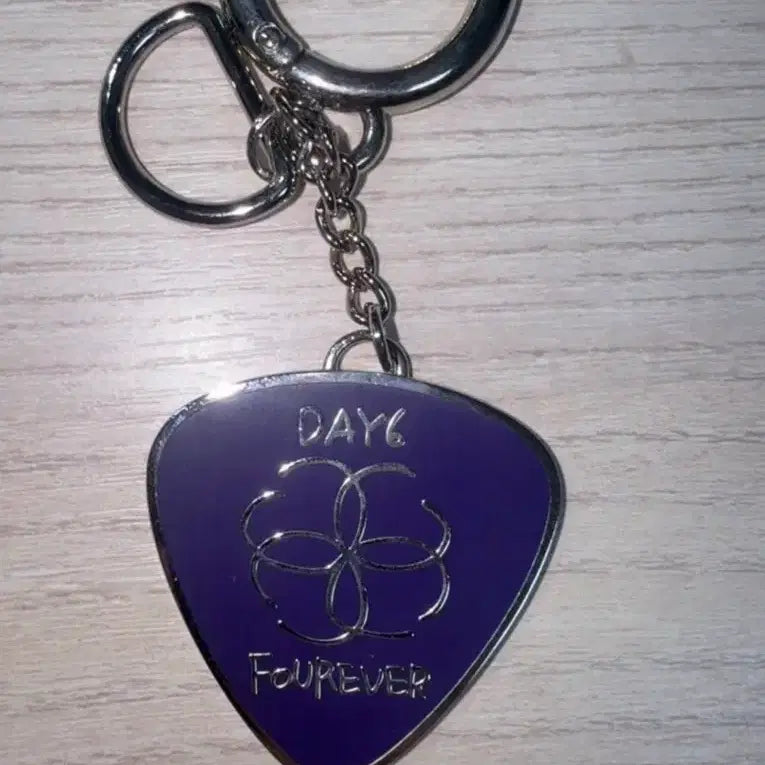 [BUNJANG] DAY6 Dowoon Metal Pick Keyring / 데이식스 도운 메탈 피크 키링