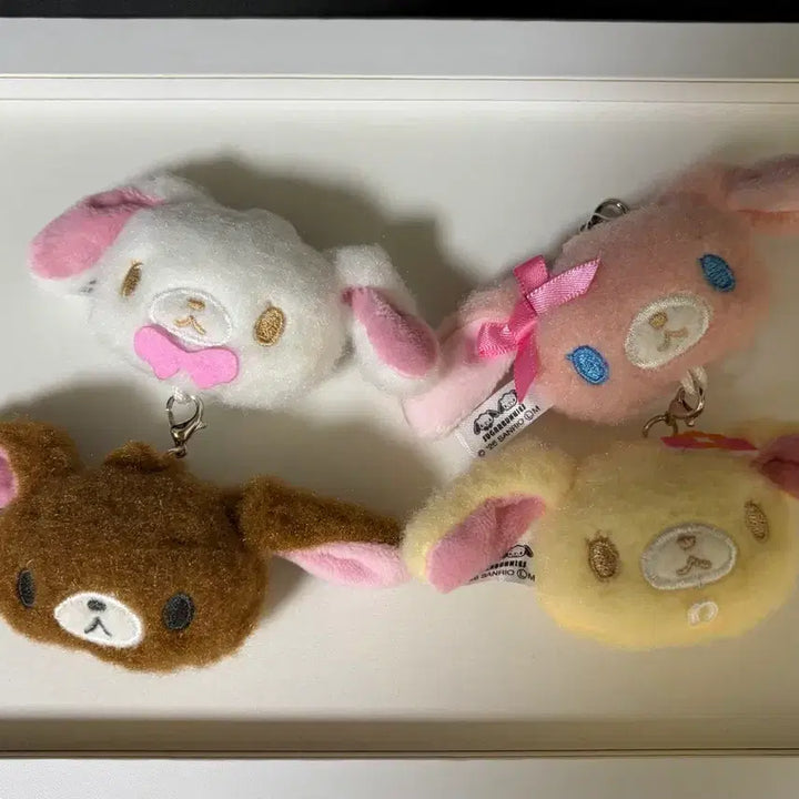 [BUNJANG] Sugar Bunnies Gacha Plush Charm Doll Keyring Set (4 Types) / (일괄)슈가바니즈 줄줄이 가챠 누이구루미 참 인형키링 4종 세트 시로우사 쿠로우사 하나우사 모모우사