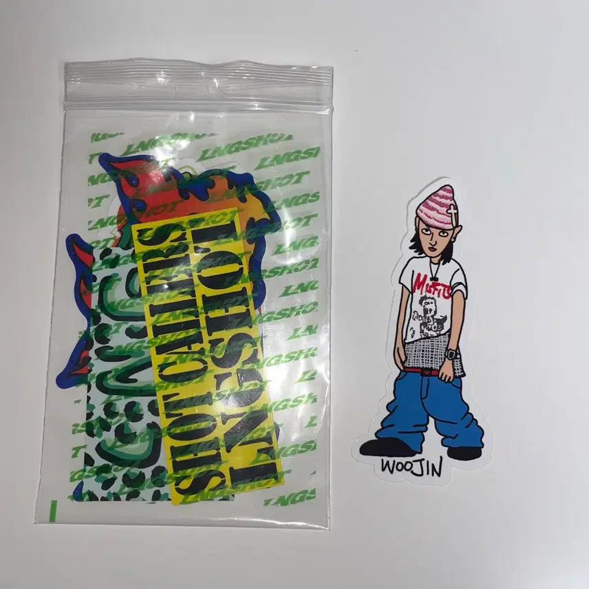 [BUNJANG] Long Shot Magazine Version Album Woojin Sticker / 롱샷 스티커 매거진버전 앨범 우진