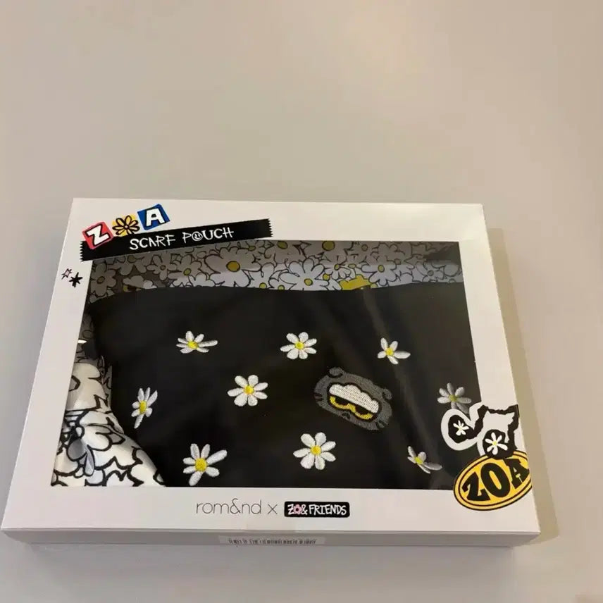 [BUNJANG] Joah Friends x Rom&amp;nd Flower Pattern Pouch (Sealed) / 조앤프렌즈 롬앤 조아 파우치 미개봉