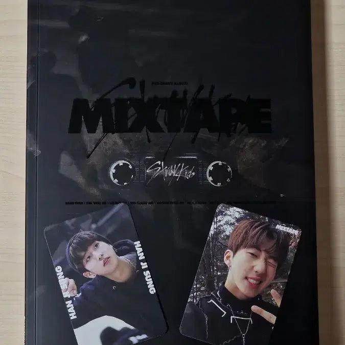 [BUNJANG] Stray Kids Mixtape Changbin Photocard / 스트레이키즈 믹스테이프 앨범 한, 창빈 포토카드 포함