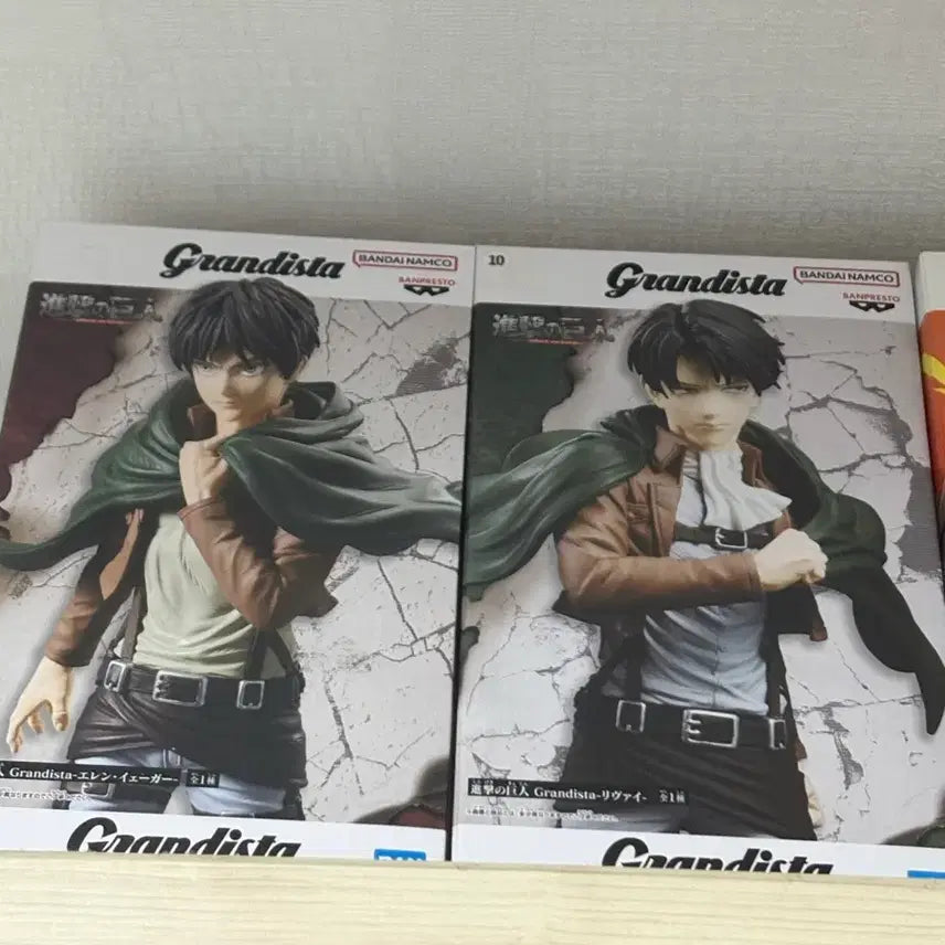 [BUNJANG] Attack on Titan Levi Eren Bundle / 진격의 거인 리바이 에렌 일괄