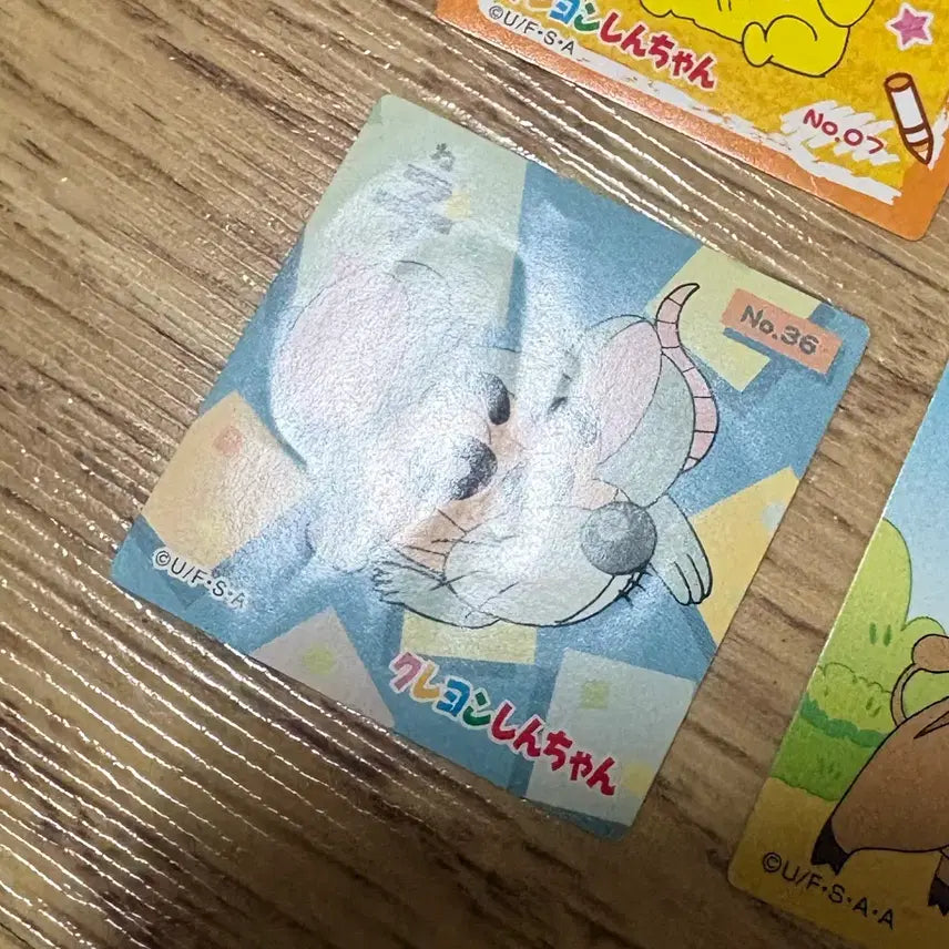 [BUNJANG] Crayon Shin-chan 2006-2008 Classic Choco-Bee Sticker Set (12 Types) / 짱구 2006~2008 고전 초코비씰 스티커 12종