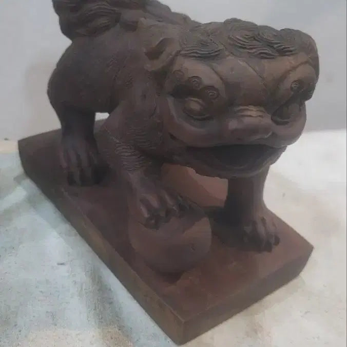 [BUNJANG] Pair of Antique Wooden Haechi Statues / 오랜세월의 멋진 나무 해태 한쌍