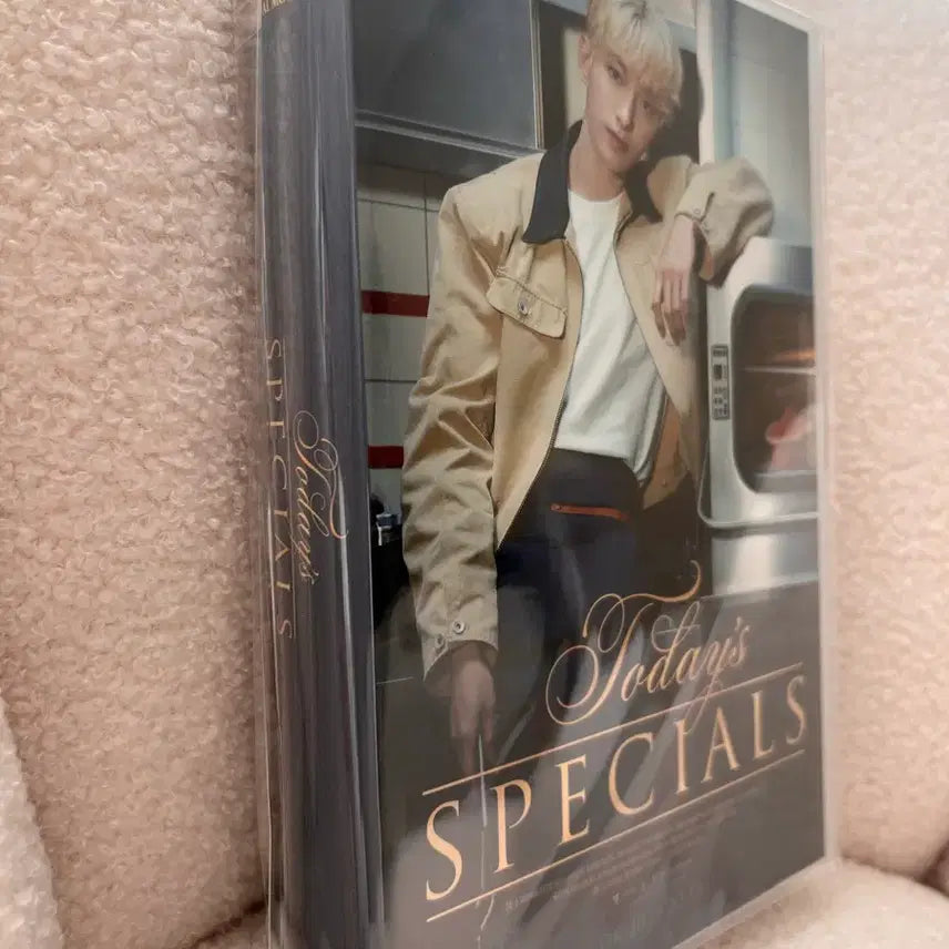 [BUNJANG] SEVENTEEN DK Birthday Box ver.4 / [미개봉][새상품]SEVENTEEN DK 생일박스 ver4.