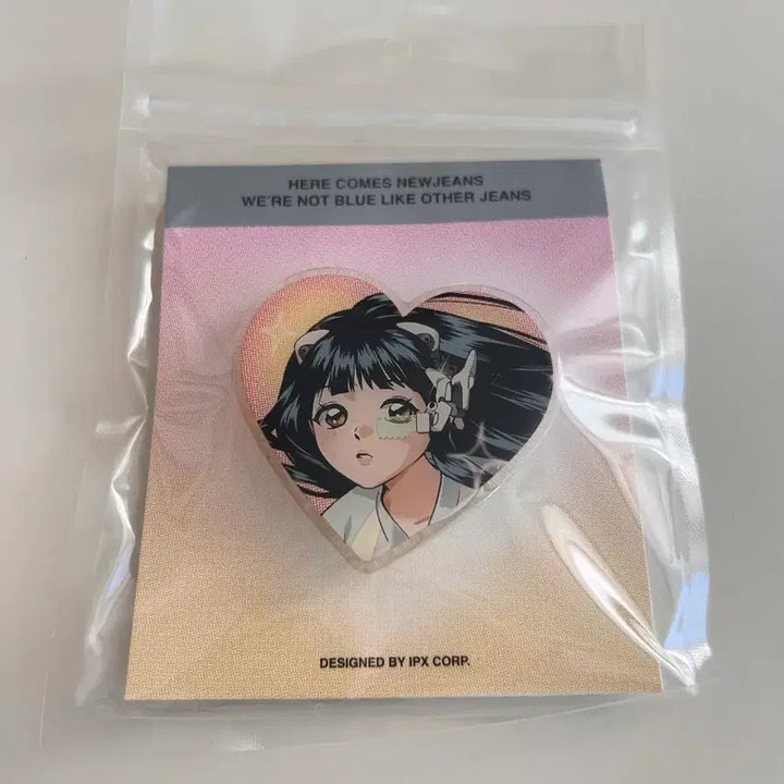 [BUNJANG] NewJeans Hanni Get Up Heart Griptok (Sealed) / [새상품][미개봉]NewJeans 하니 겟업 하트그립톡