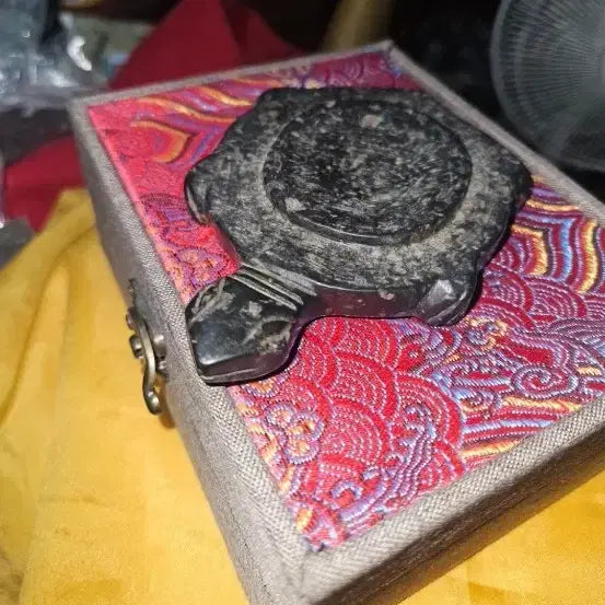 [BUNJANG] Antique Stone Inkstone in Turtle Shape (Yeonggwiyeoun) / 전통 거북 모양 석조 벼루 (거북벼루 / 영귀연 )