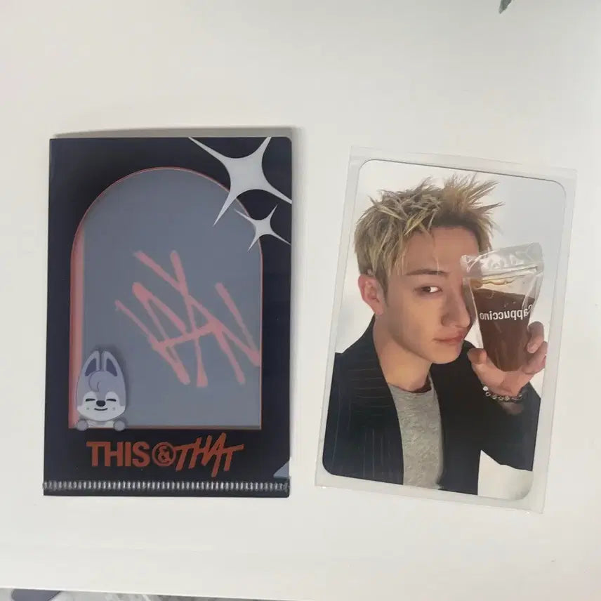 [BUNJANG] Stray Kids Bang Chan Lucky Draw Photocard (1st Week) + Wolf Chan L Holder / 스키즈 방찬 팝업 md구매포카(1주차)+울프찬 L홀더