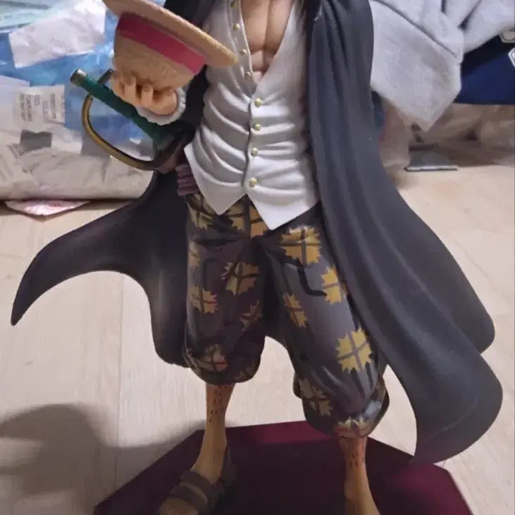 [BUNJANG] One Piece Shanks POP Figure / 원피스 샹크스 pop 피규어