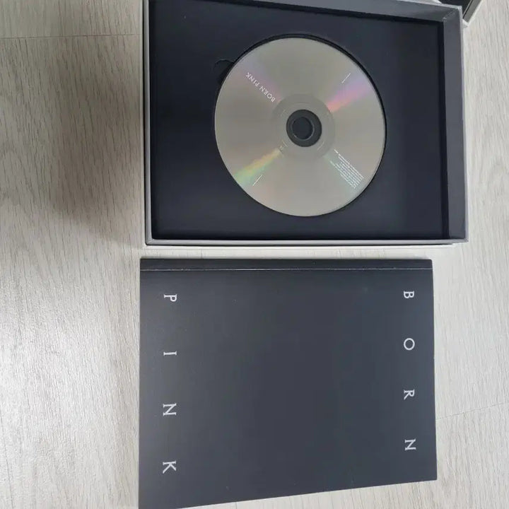 [BUNJANG] BLACKPINK Born Pink Limited Edition Autographed Album / 블랙핑크 BORN PINK 초도 한정 친필 사인 앨범