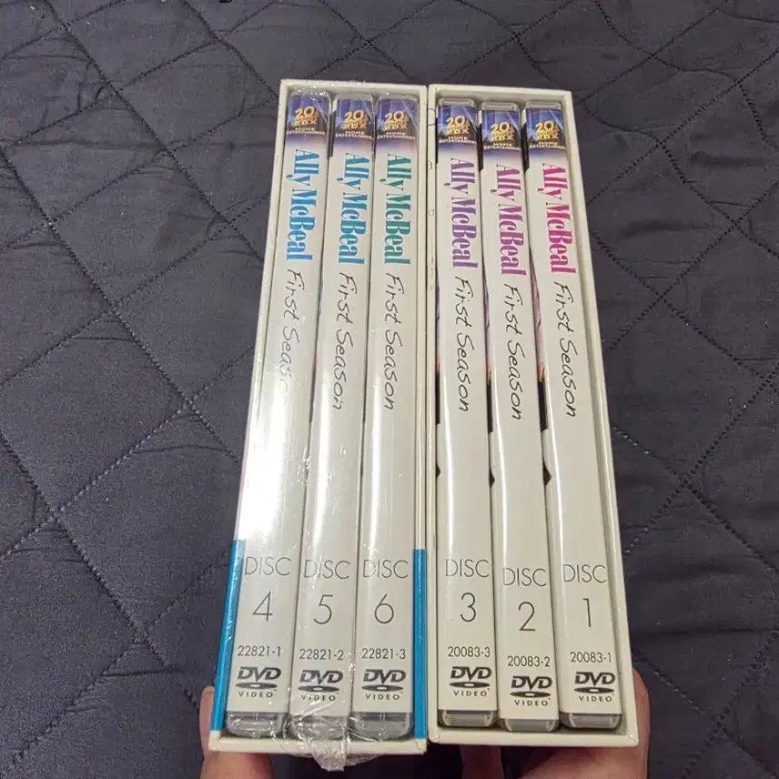 [BUNJANG] Ally McBeal Season 1 DVD Box Set / 앨리 맥빌 시즌 1 DVD 박스 세트